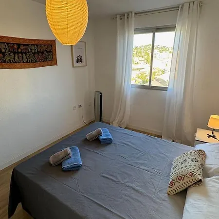 Charming Apartment With Mountain Views Malaga Exterior photo