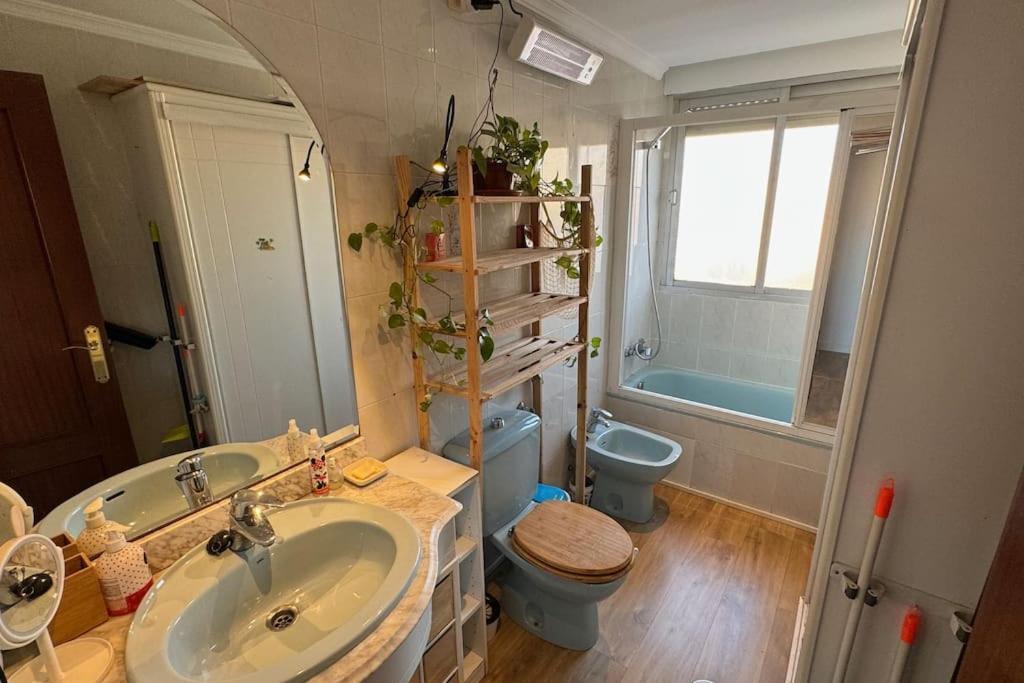 Appartamento Charming With Mountain Views Málaga
